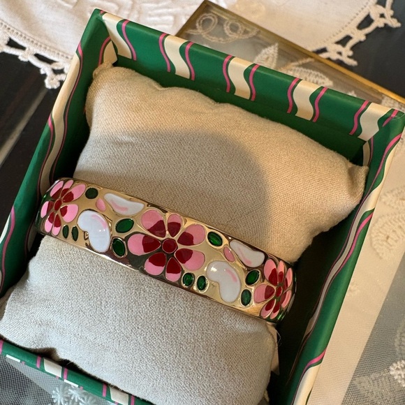 Piper K Floral Enamel Hinge Bangle Gold Pink Green NWT - Picture 2 of 5